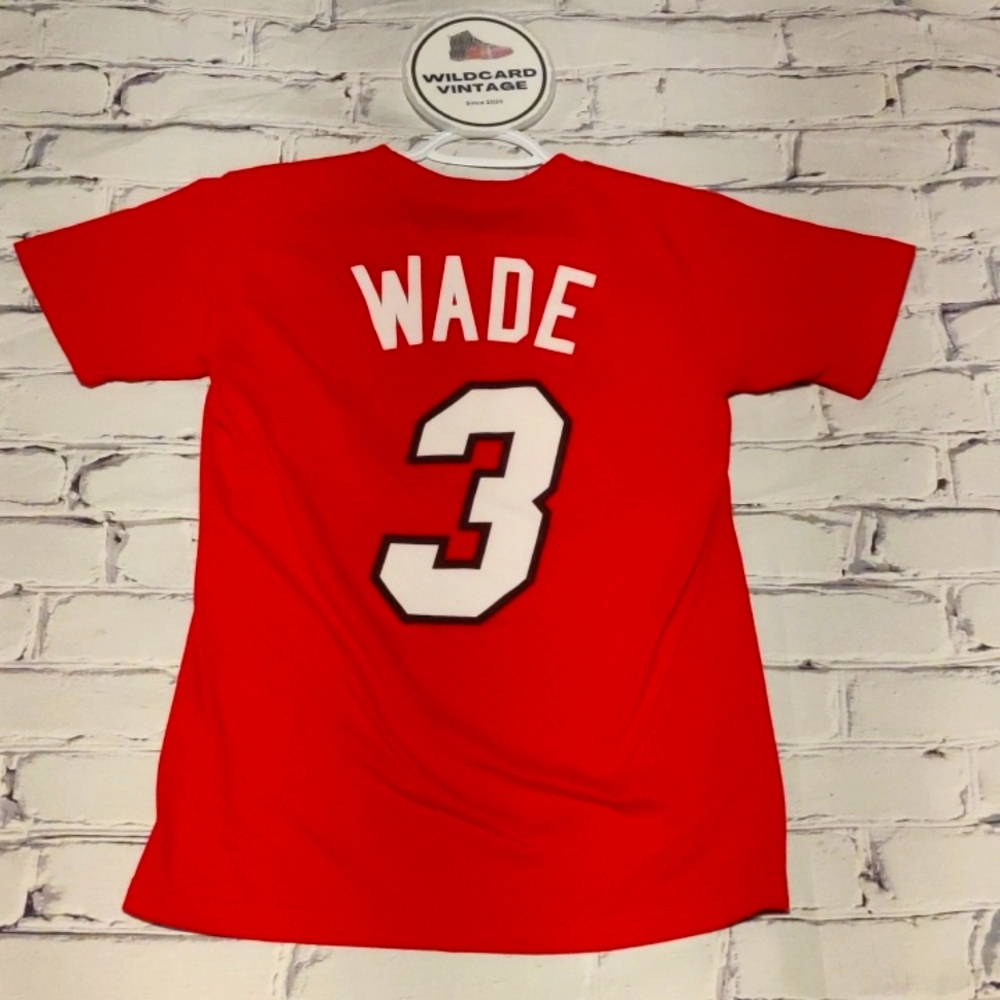 Miami Heat Dwayne Wade T shirt small